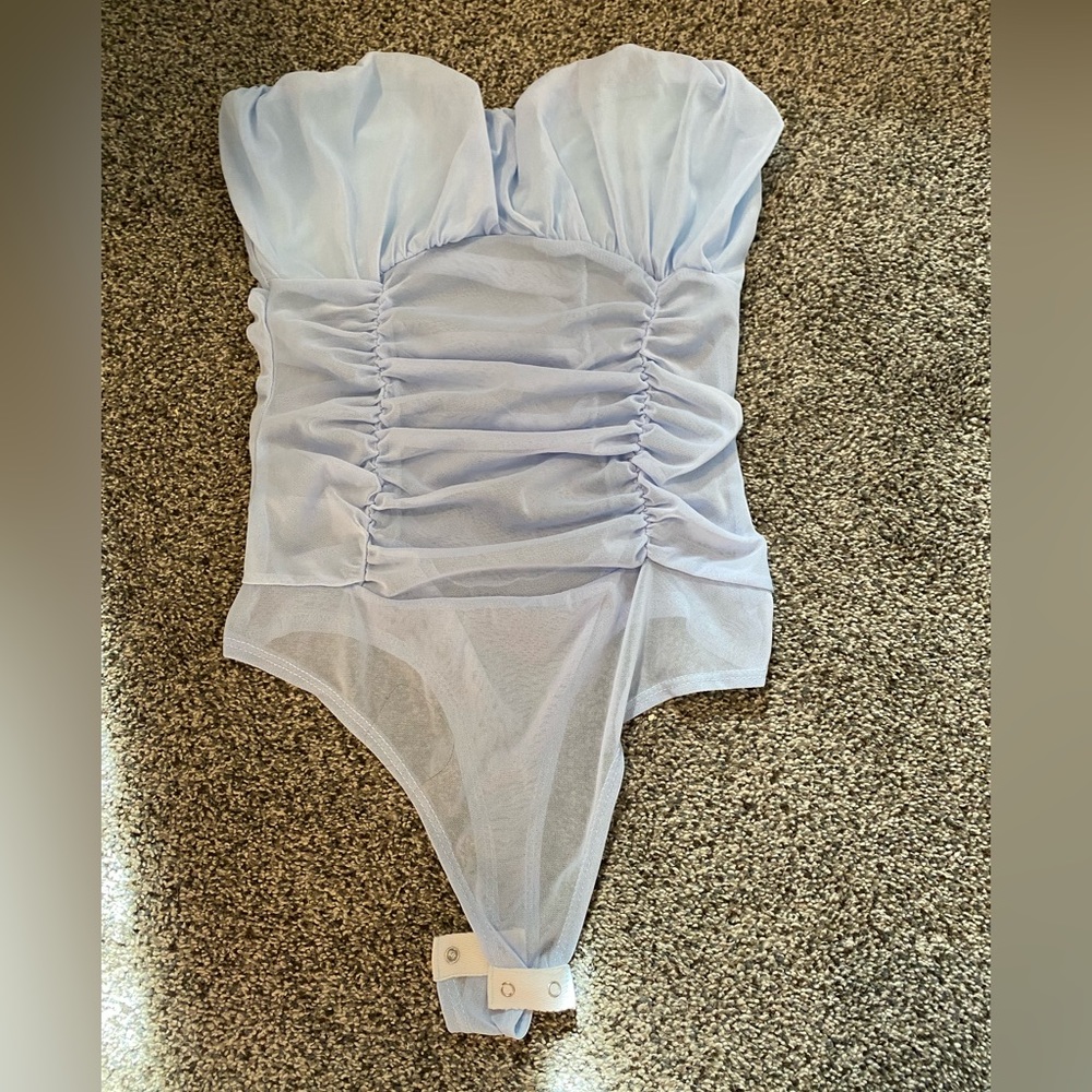 Fashion Nova - Blue light body